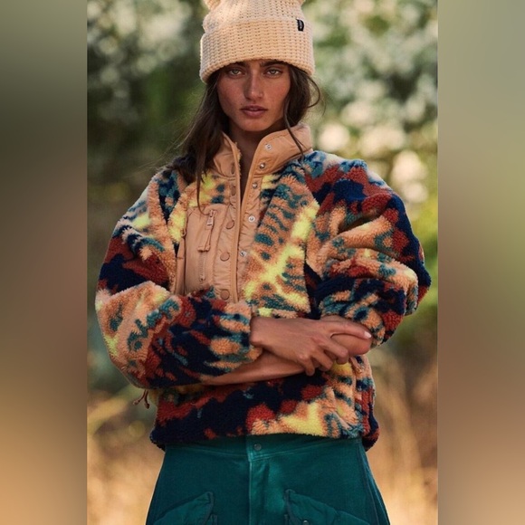 Free People Jackets & Blazers - Free People Hit the Slopes Pullover Oasis Combo Aurora Jacket XS